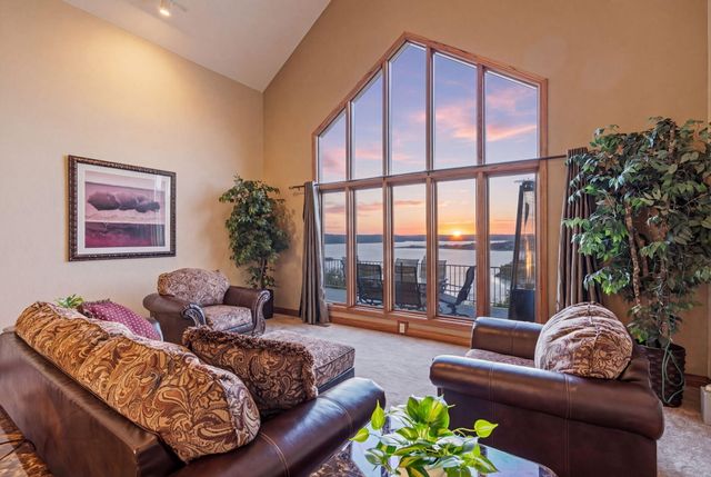 165 Split Rock Drive, Hollister, MO 65672