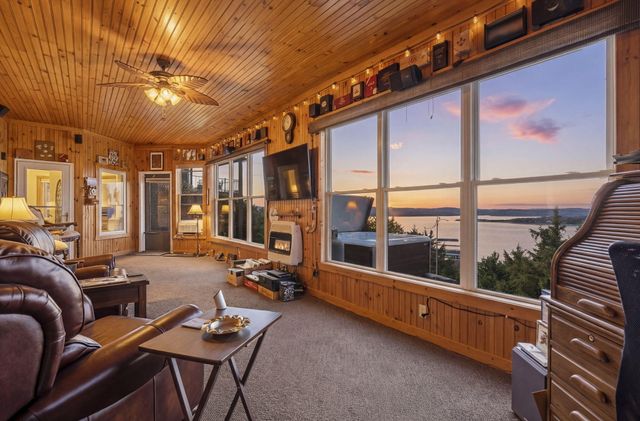 165 Split Rock Drive, Hollister, MO 65672