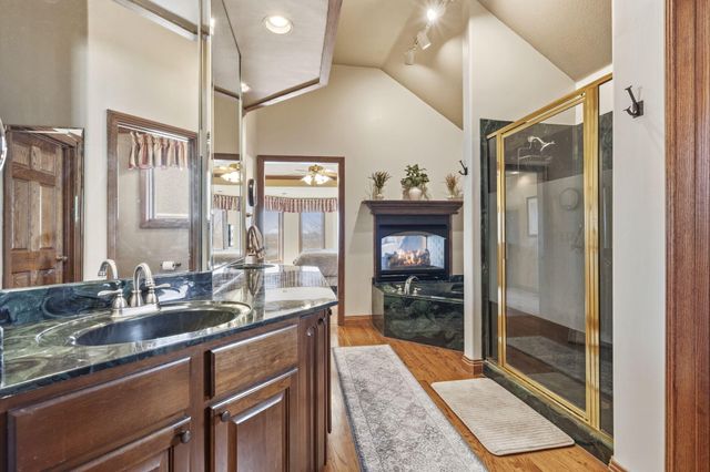 165 Split Rock Drive, Hollister, MO 65672