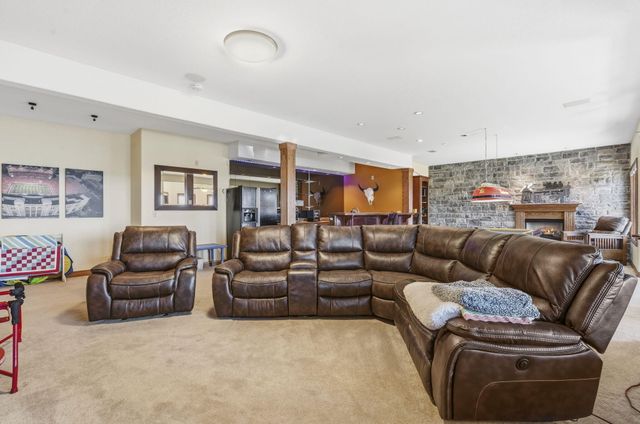 165 Split Rock Drive, Hollister, MO 65672