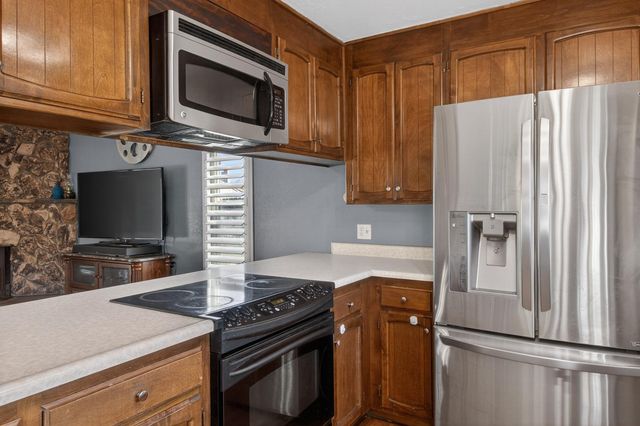 1475 Geary Cir, Yuba City, CA 95993