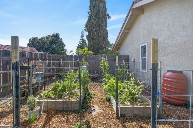 1475 Geary Cir, Yuba City, CA 95993