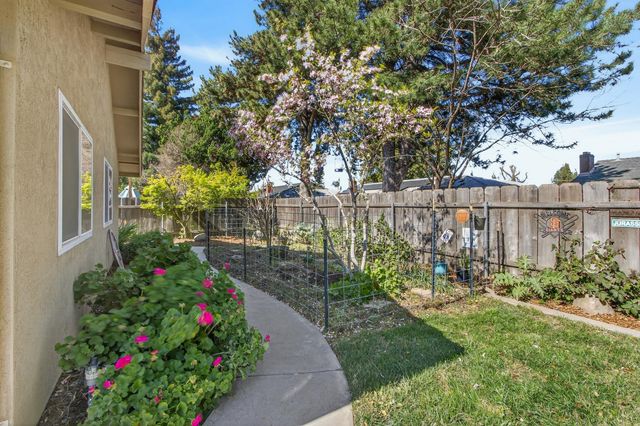 1475 Geary Cir, Yuba City, CA 95993