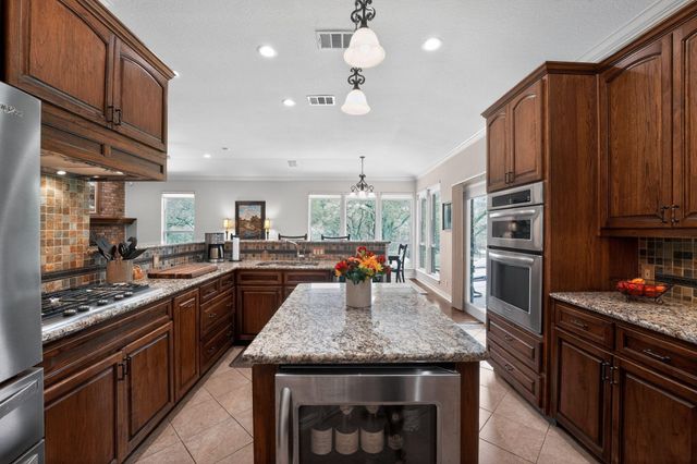 104 Lakewood TRL, Leander, TX 78641
