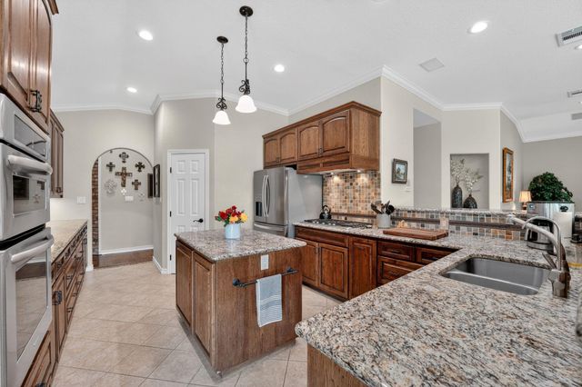 104 Lakewood TRL, Leander, TX 78641