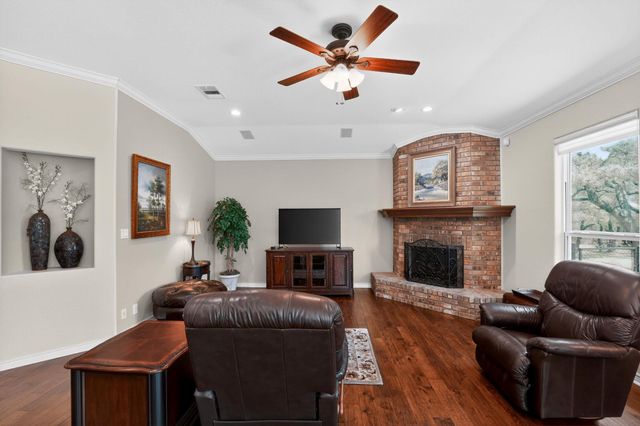 104 Lakewood TRL, Leander, TX 78641