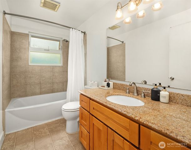 21010 22nd Avenue W, Lynnwood, WA 98036