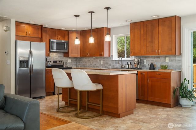 21010 22nd Avenue W, Lynnwood, WA 98036