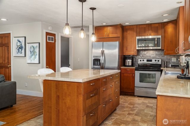 21010 22nd Avenue W, Lynnwood, WA 98036