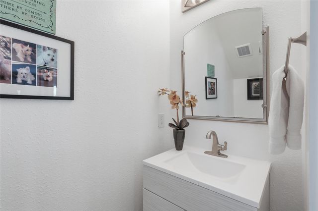 151 Anise Tree Place, The Woodlands, TX 77382