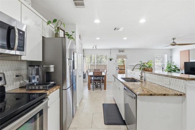 151 Anise Tree Place, The Woodlands, TX 77382