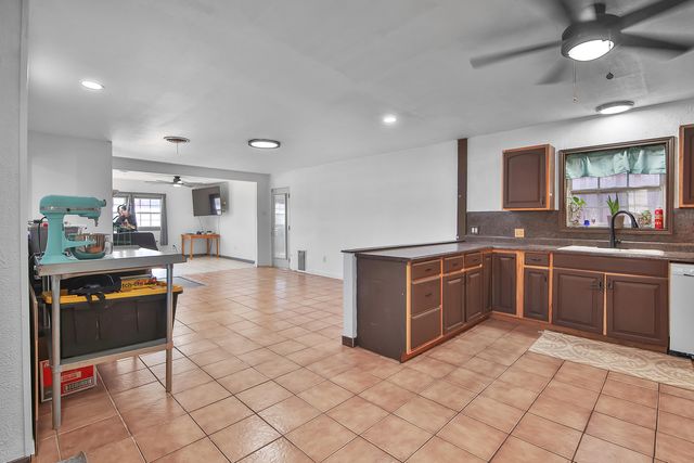 2801 52nd Street, Lubbock, TX 79413