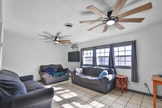 2801 52nd Street, Lubbock, TX 79413