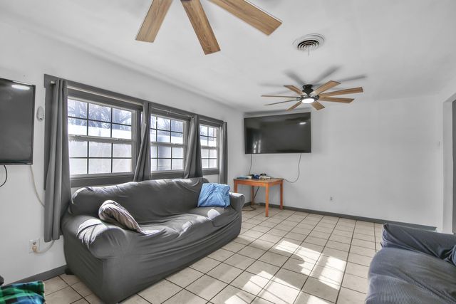 2801 52nd Street, Lubbock, TX 79413