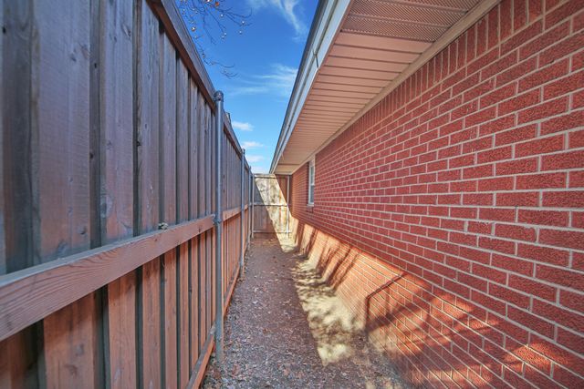 2801 52nd Street, Lubbock, TX 79413