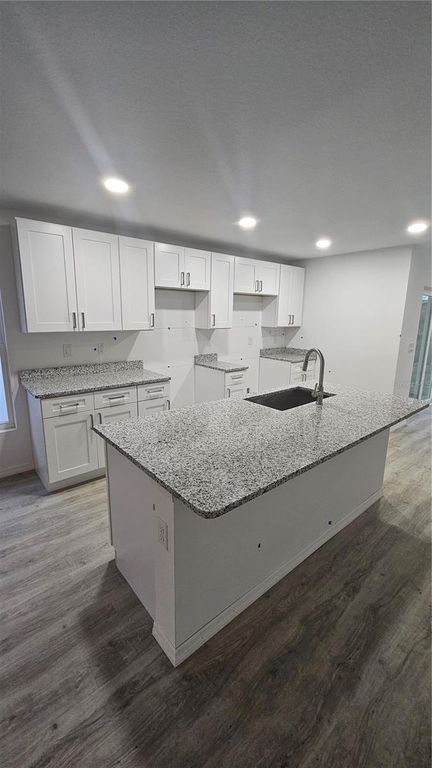 Image 5 of property listing at 1003 AVENUE A, Haines City, FL 33844