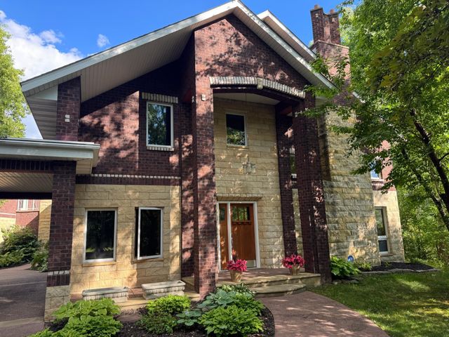 3720 Denmark Court E, Eagan, MN 55123