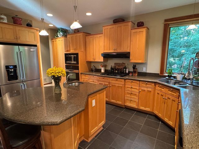 3720 Denmark Court E, Eagan, MN 55123