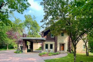 3720 Denmark Court E, Eagan, MN 55123