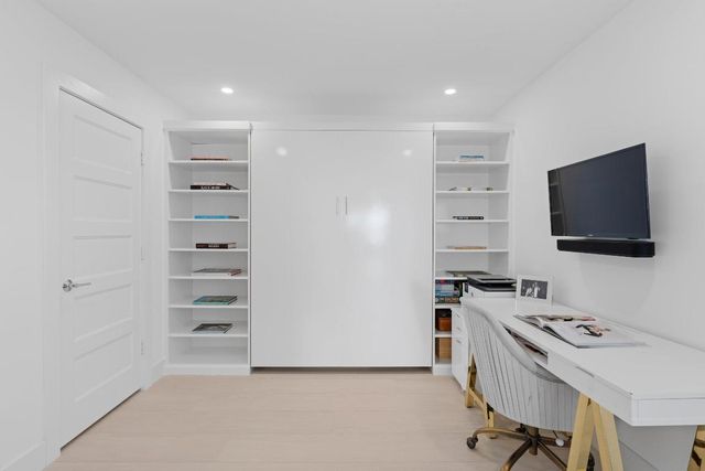 2784 S Ocean Boulevard 201 E, Palm Beach, FL 33480