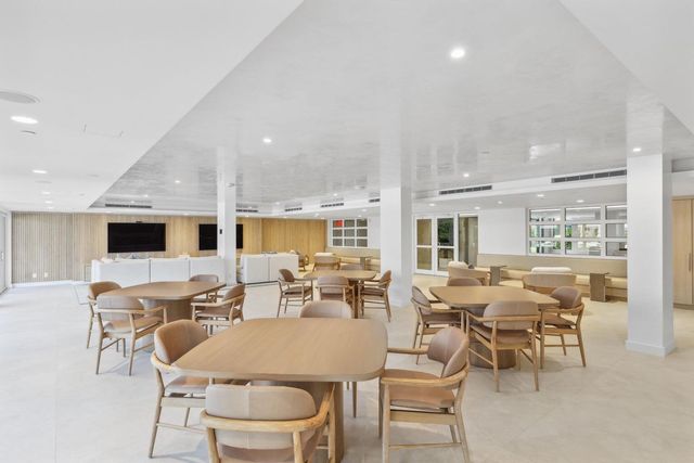 2784 S Ocean Boulevard 201 E, Palm Beach, FL 33480