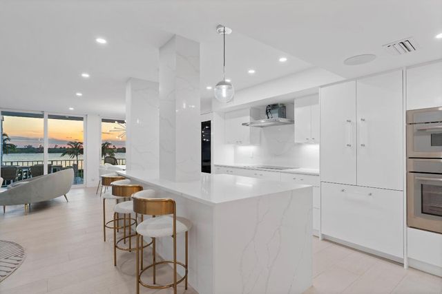 2784 S Ocean Boulevard 201 E, Palm Beach, FL 33480