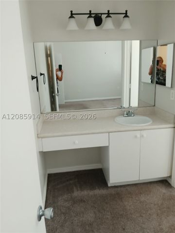 105 Hidden Ct Rd A-3, Hollywood, FL 33023