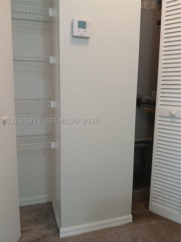 105 Hidden Ct Rd A-3, Hollywood, FL 33023