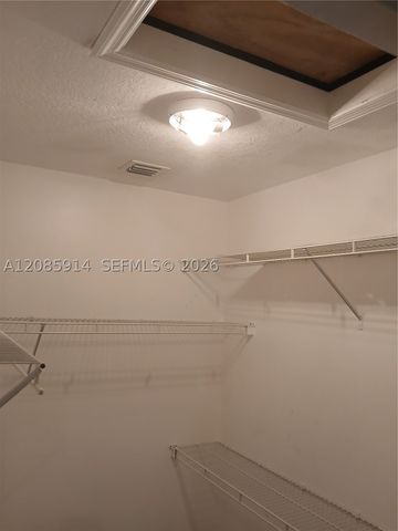 105 Hidden Ct Rd A-3, Hollywood, FL 33023