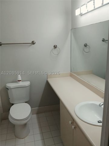105 Hidden Ct Rd A-3, Hollywood, FL 33023