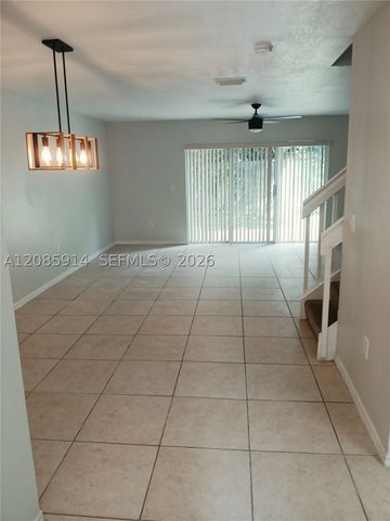 105 Hidden Ct Rd A-3, Hollywood, FL 33023