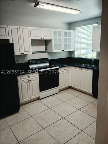 105 Hidden Ct Rd A-3, Hollywood, FL 33023
