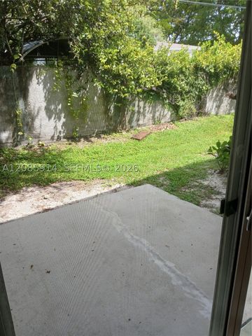 105 Hidden Ct Rd A-3, Hollywood, FL 33023