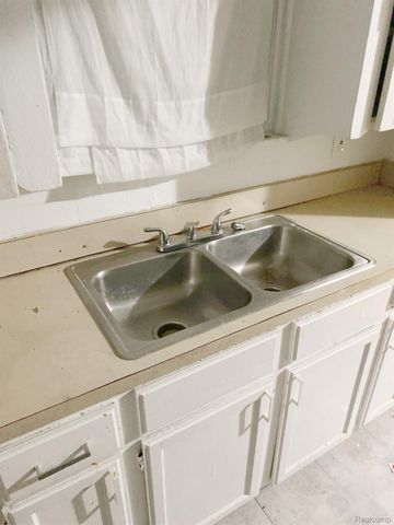 14344 Mark Twain Street, Detroit, MI 48227