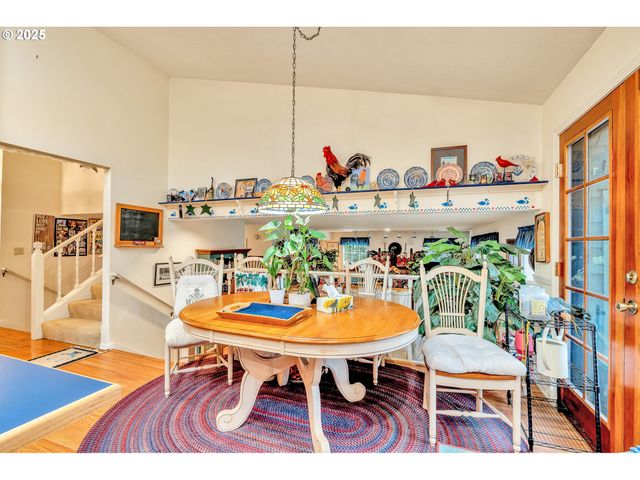 765 CLARA Ct, Lake Oswego, OR 97034