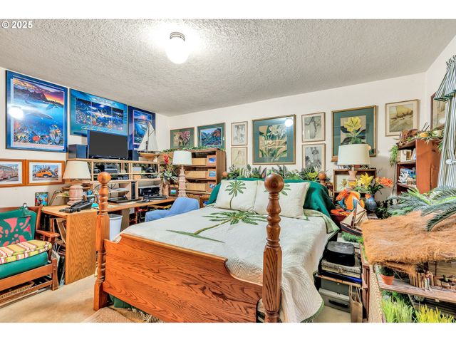 765 CLARA Ct, Lake Oswego, OR 97034