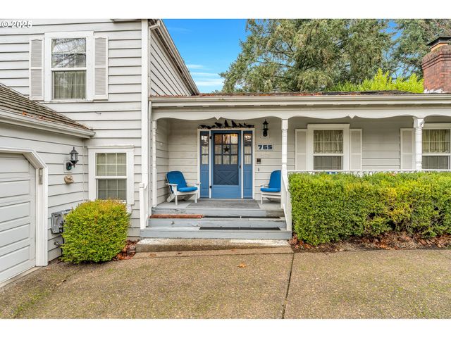 765 CLARA Ct, Lake Oswego, OR 97034