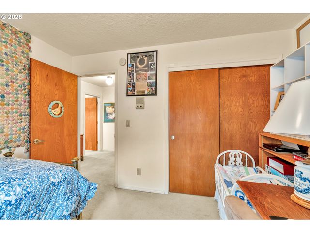 765 CLARA Ct, Lake Oswego, OR 97034