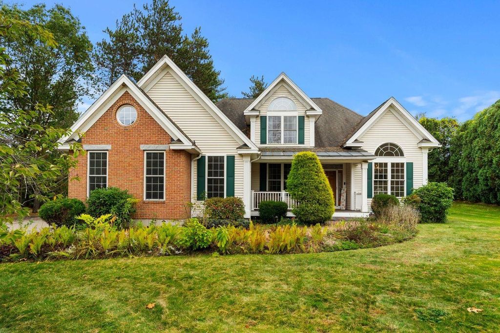 5 Sunrise Boulevard, Hooksett, NH 03106