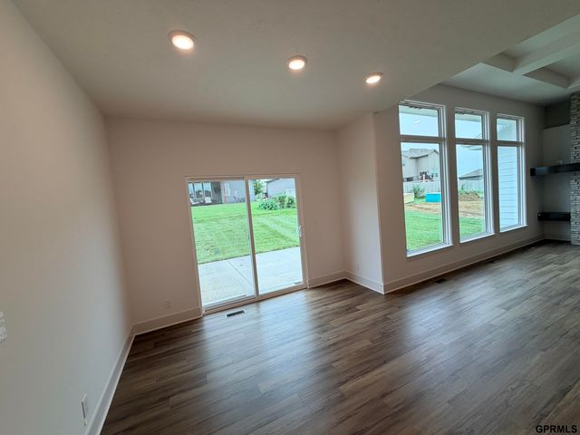 19819 Cinnamon Street, Omaha, NE 68135