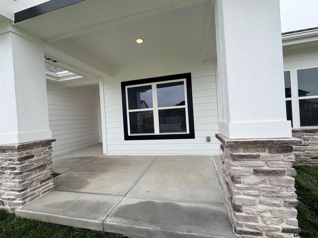 19819 Cinnamon Street, Omaha, NE 68135