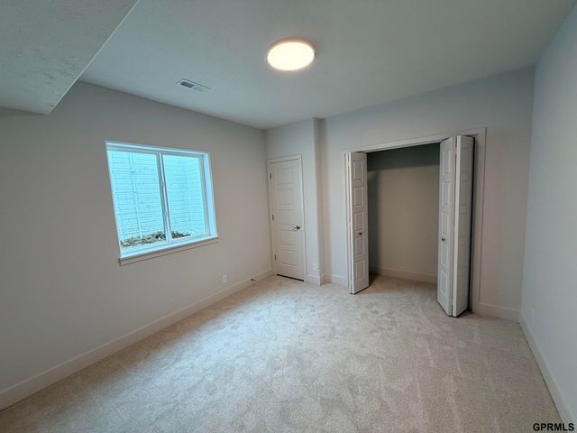 19819 Cinnamon Street, Omaha, NE 68135