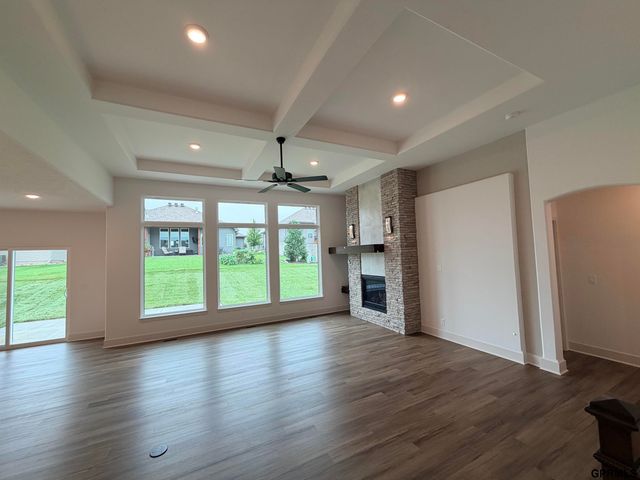 19819 Cinnamon Street, Omaha, NE 68135