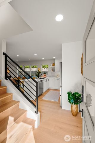 6030 41st Avenue NE, Seattle, WA 98115