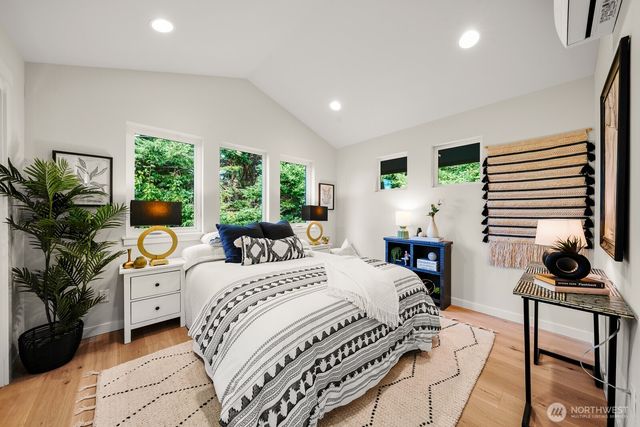 6030 41st Avenue NE, Seattle, WA 98115