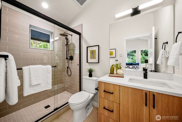 6030 41st Avenue NE, Seattle, WA 98115