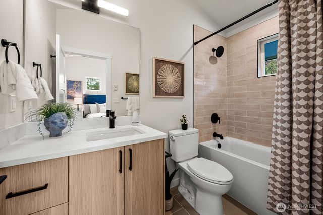 6030 41st Avenue NE, Seattle, WA 98115