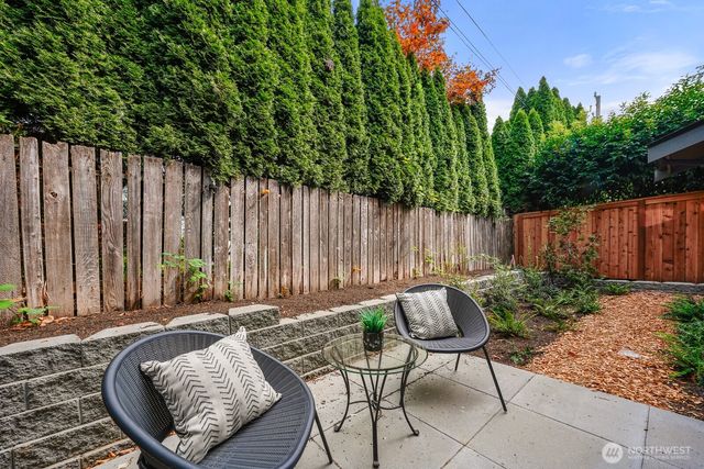 6030 41st Avenue NE, Seattle, WA 98115