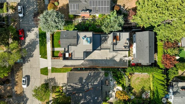 6030 41st Avenue NE, Seattle, WA 98115