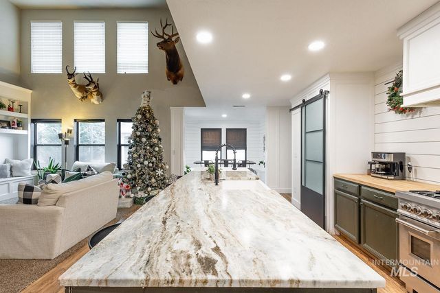 2260 Pilgrim Way, Middleton, ID 83644